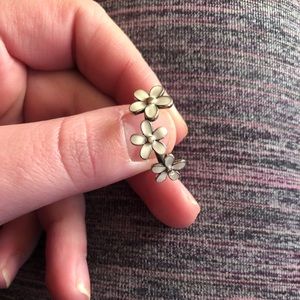 Pandora Flower Ring